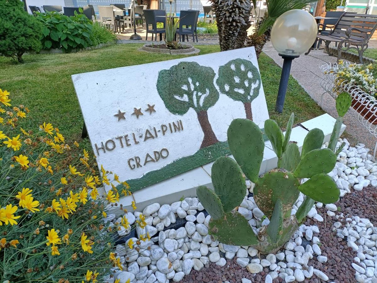 Hotel Ai Pini Градо Екстер'єр фото